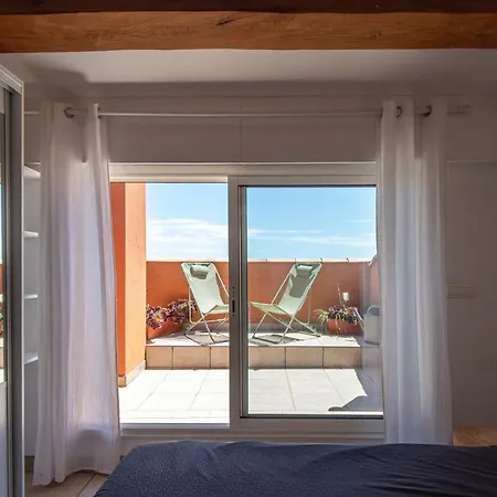 Appartement Les Pieds Dans L Eau Hyeres Exterior photo