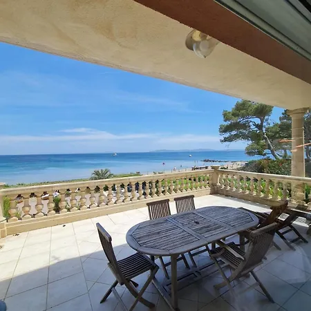 Appartement Les Pieds Dans L Eau Hyeres Exterior photo